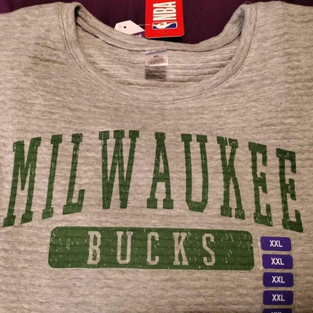 Milwaukee Bucks women's crew neck